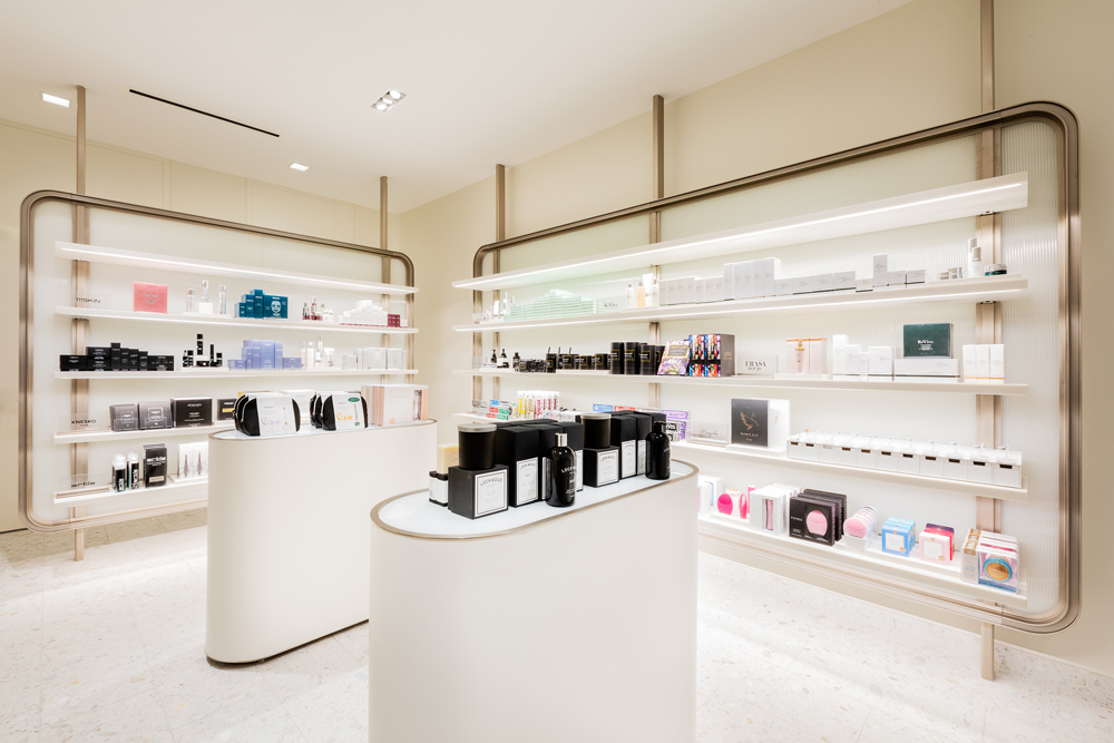 RETAIL