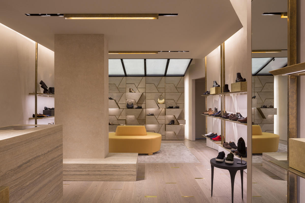 RETAIL