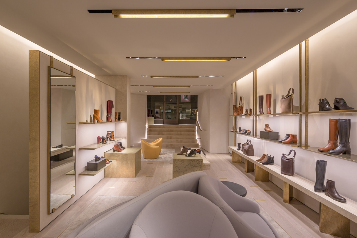 RETAIL