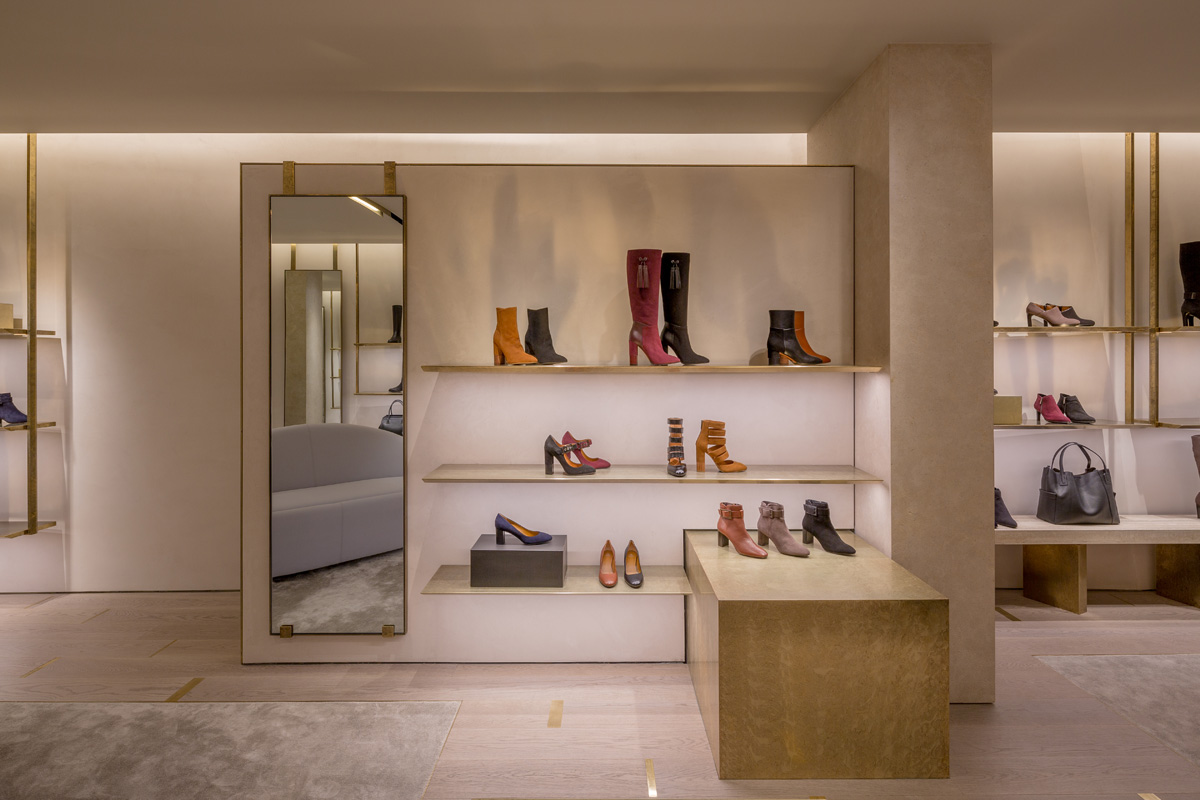 RETAIL